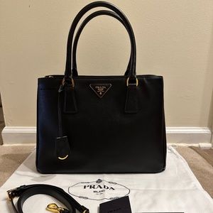 [SOLD] Medium Prada Galleria Saffiano Leather Bag Black